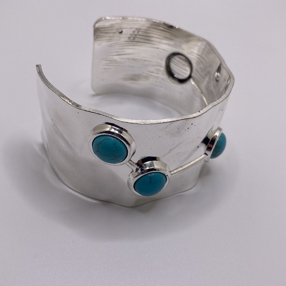Turquoise Hammered Bangle Boho Festival Western Concho Silver Cuff Bracelet - Picture 6 of 11
